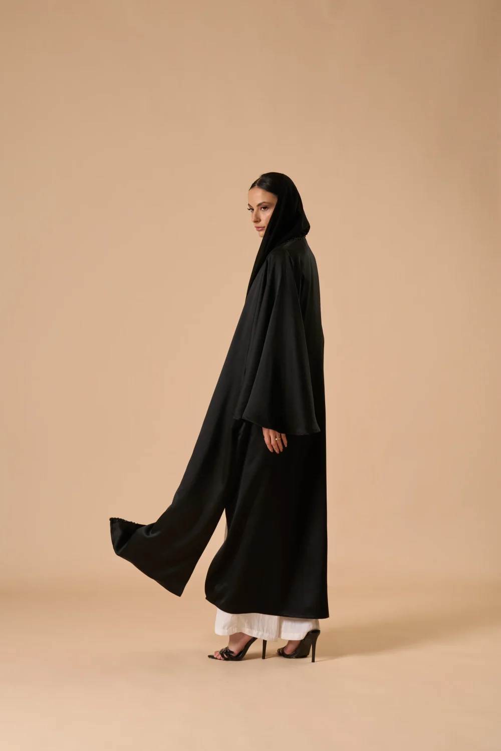 Code: 300 - Image 4